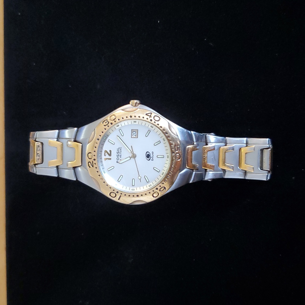 Fossil Blue Watch 100 Mtrs Men's Quartz All Stainless Luminous Hands New Battery - Picture 3 of 11